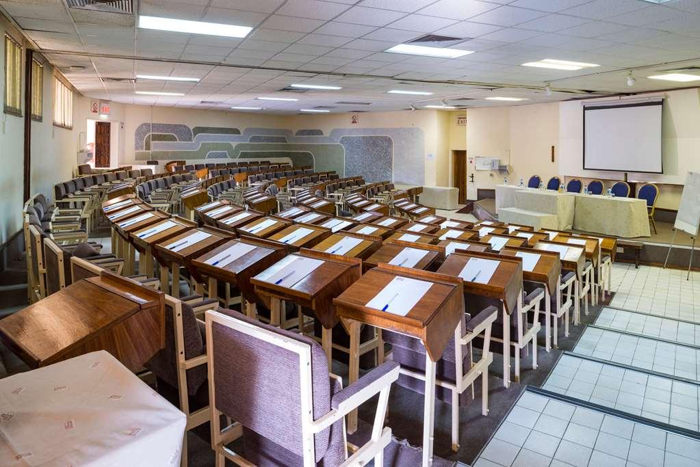 Kadoma Hotel & Conference Centre 部屋 写真