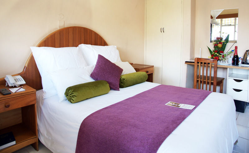 Kadoma Hotel & Conference Centre エクステリア 写真